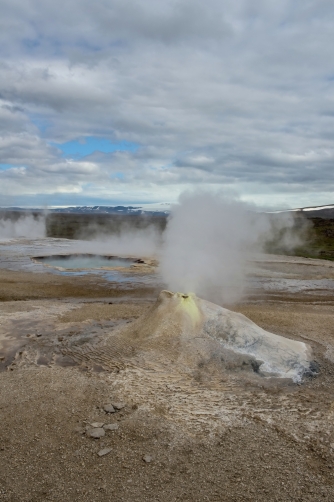 The hot springs of Hveravellir (Iceland)