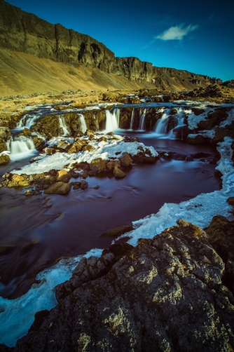 The Noname waterfall (Iceland)
